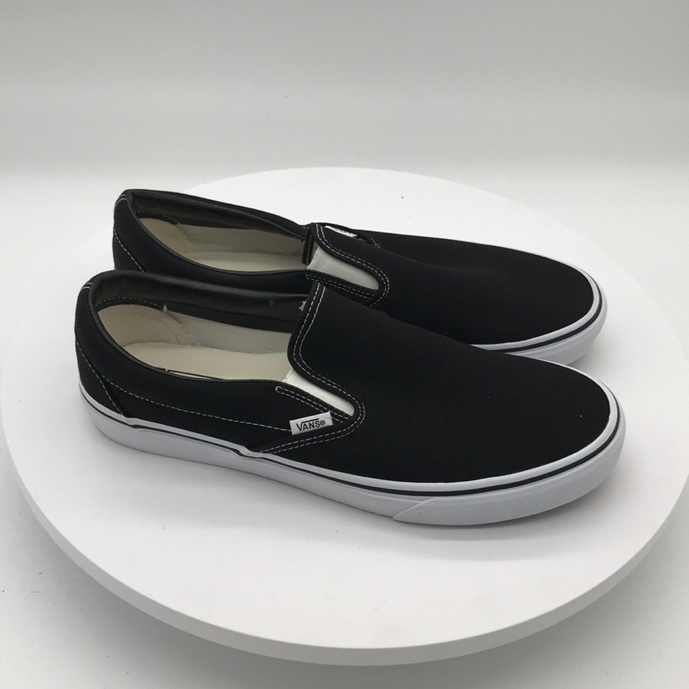 Vans mens  Classic Slip On Sneakers Shoe size 11 mens US